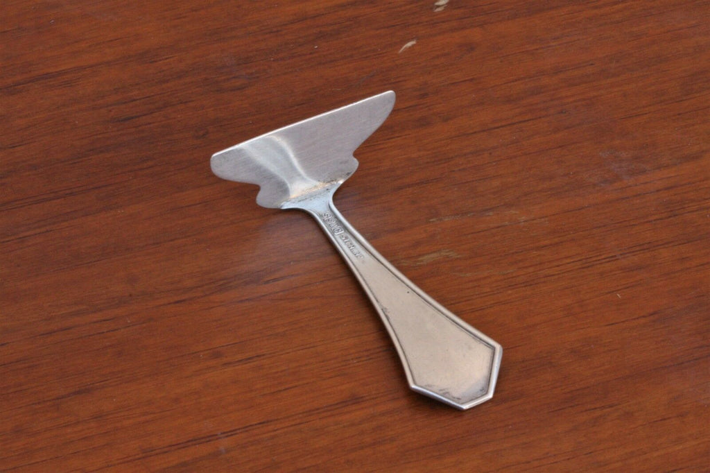 C.1900 Sterling Silver Manufacturing Co. Childs Food Pusher, Grape Pattern, N.M. - MissionGallery