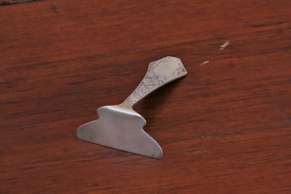 C.1900 Sterling Silver Manufacturing Co. Childs Food Pusher, Grape Pattern, N.M. - MissionGallery